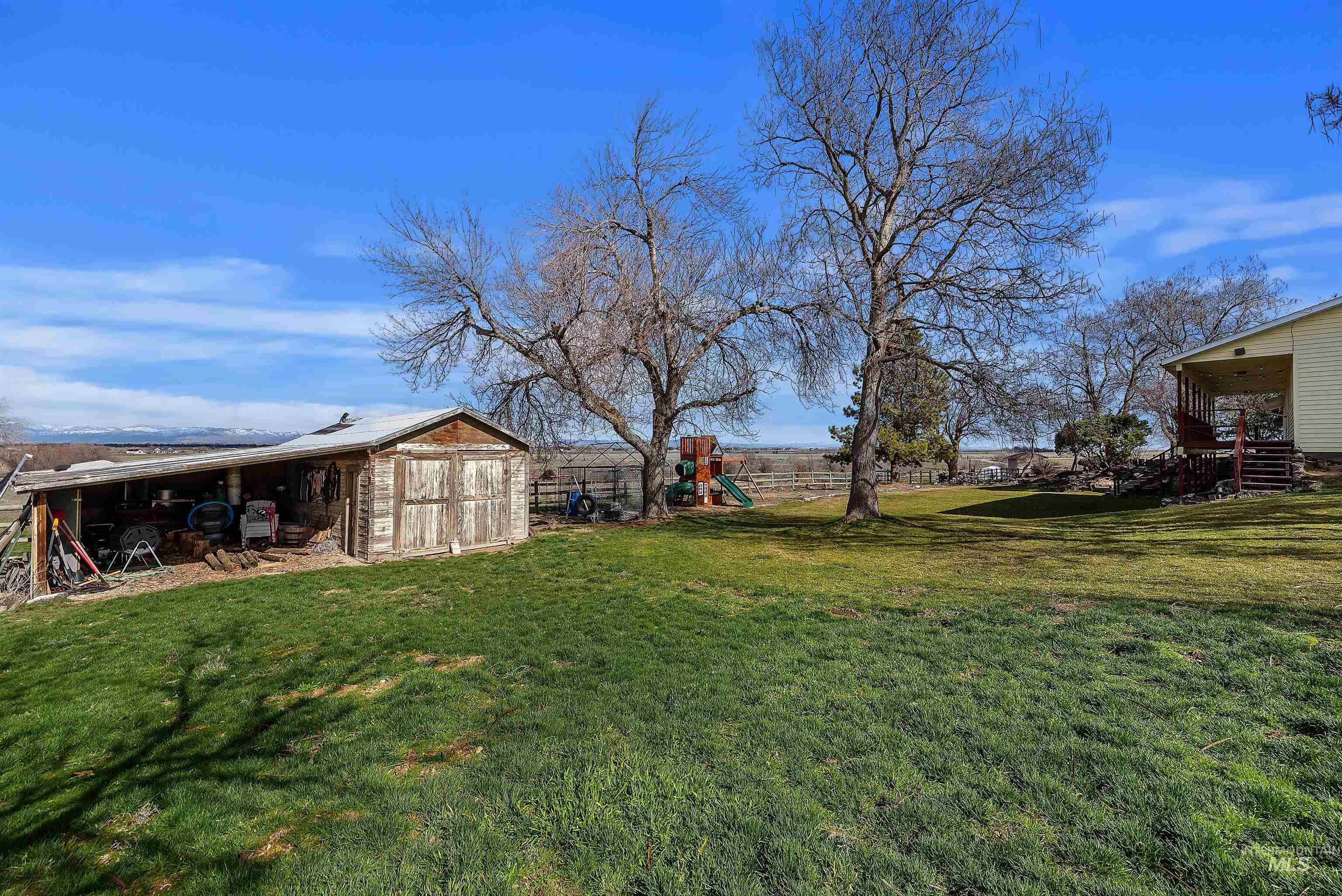 4001 S Eagle Road Property Photo 25