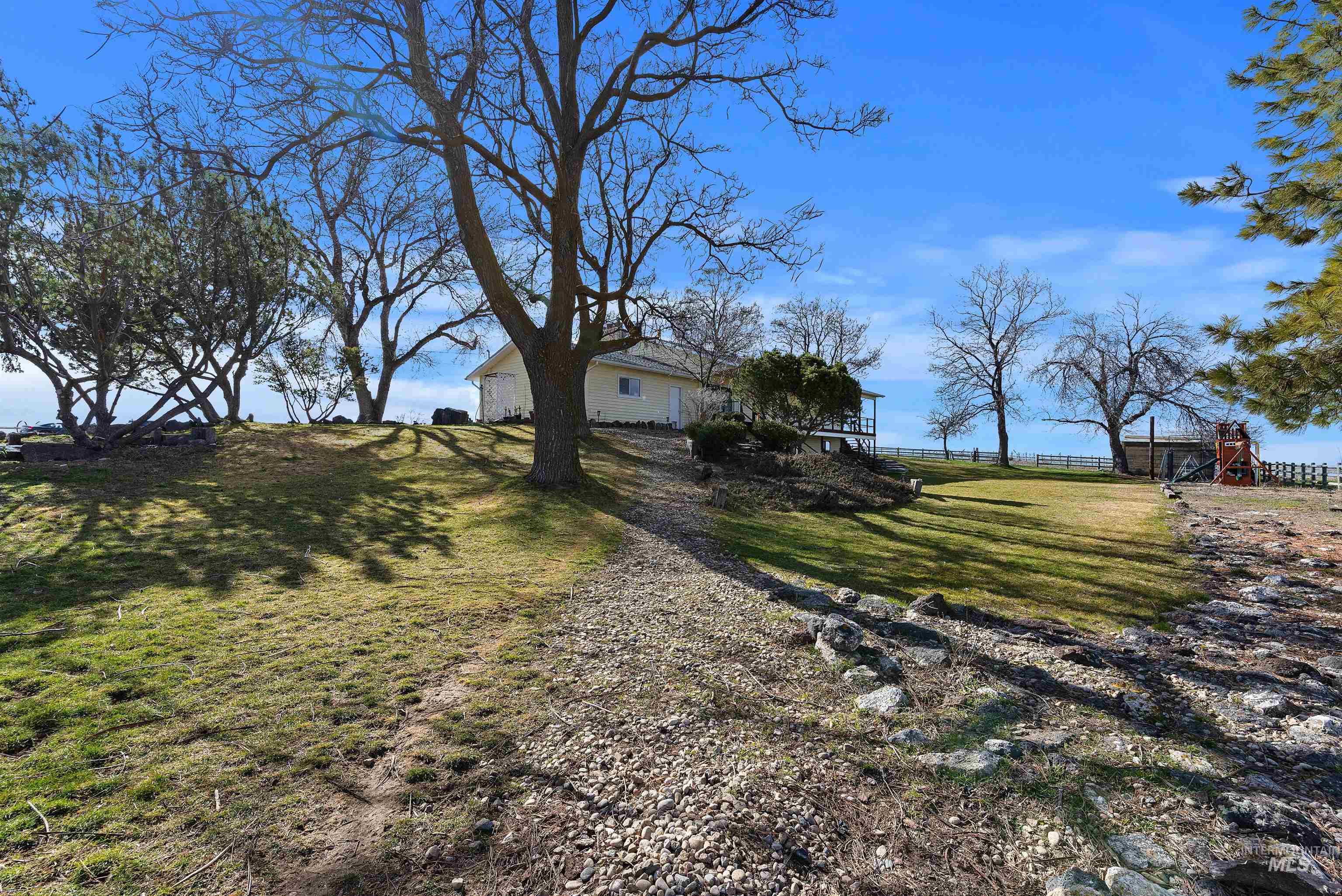 4001 S Eagle Road Property Photo 40