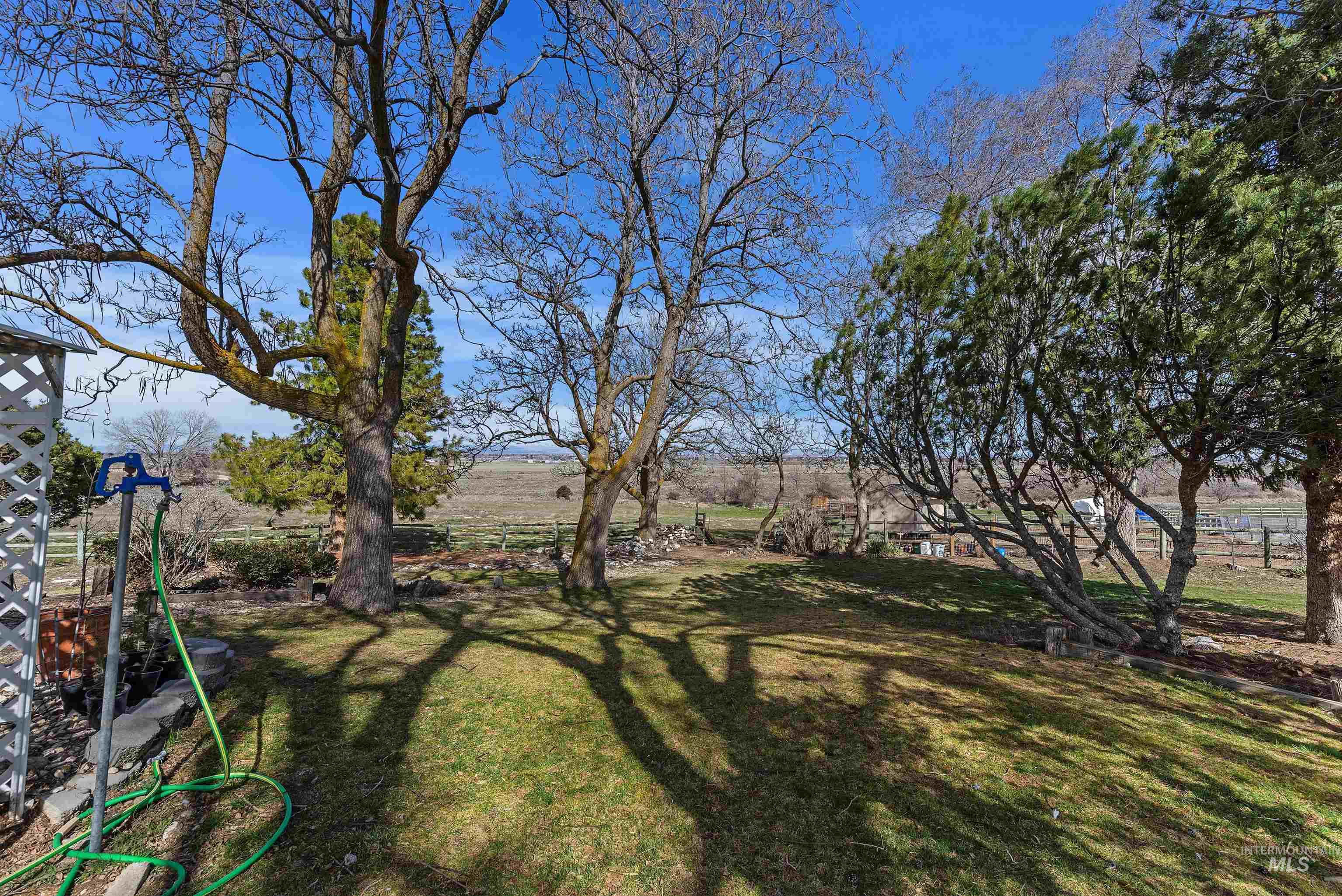 4001 S Eagle Road Property Photo 41