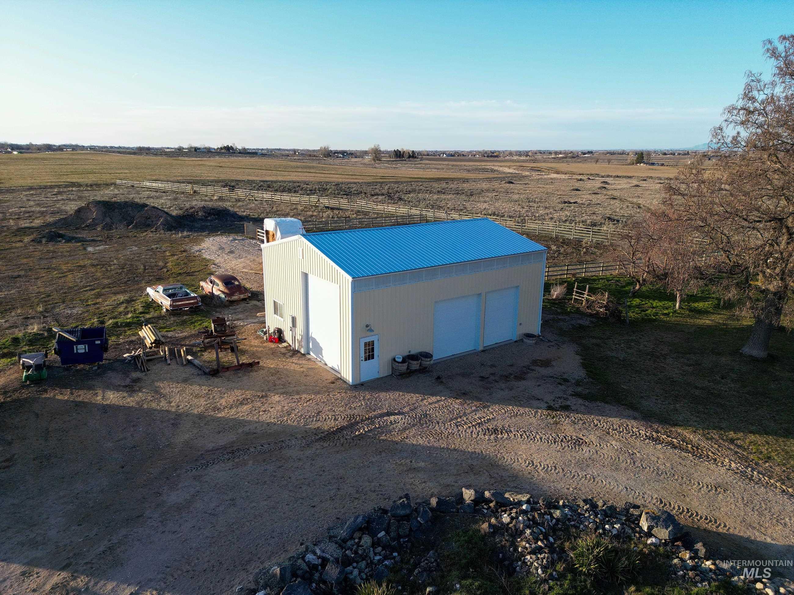 4001 S Eagle Road Property Photo 42