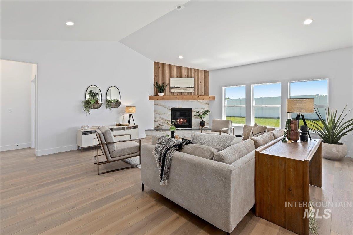 668 Full Moon Way Property Photo 8