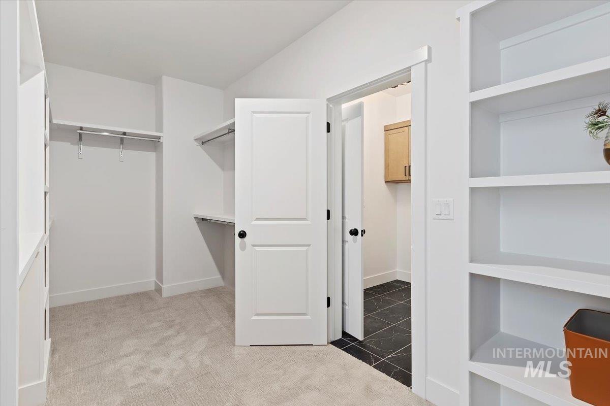 668 Full Moon Way Property Photo 25