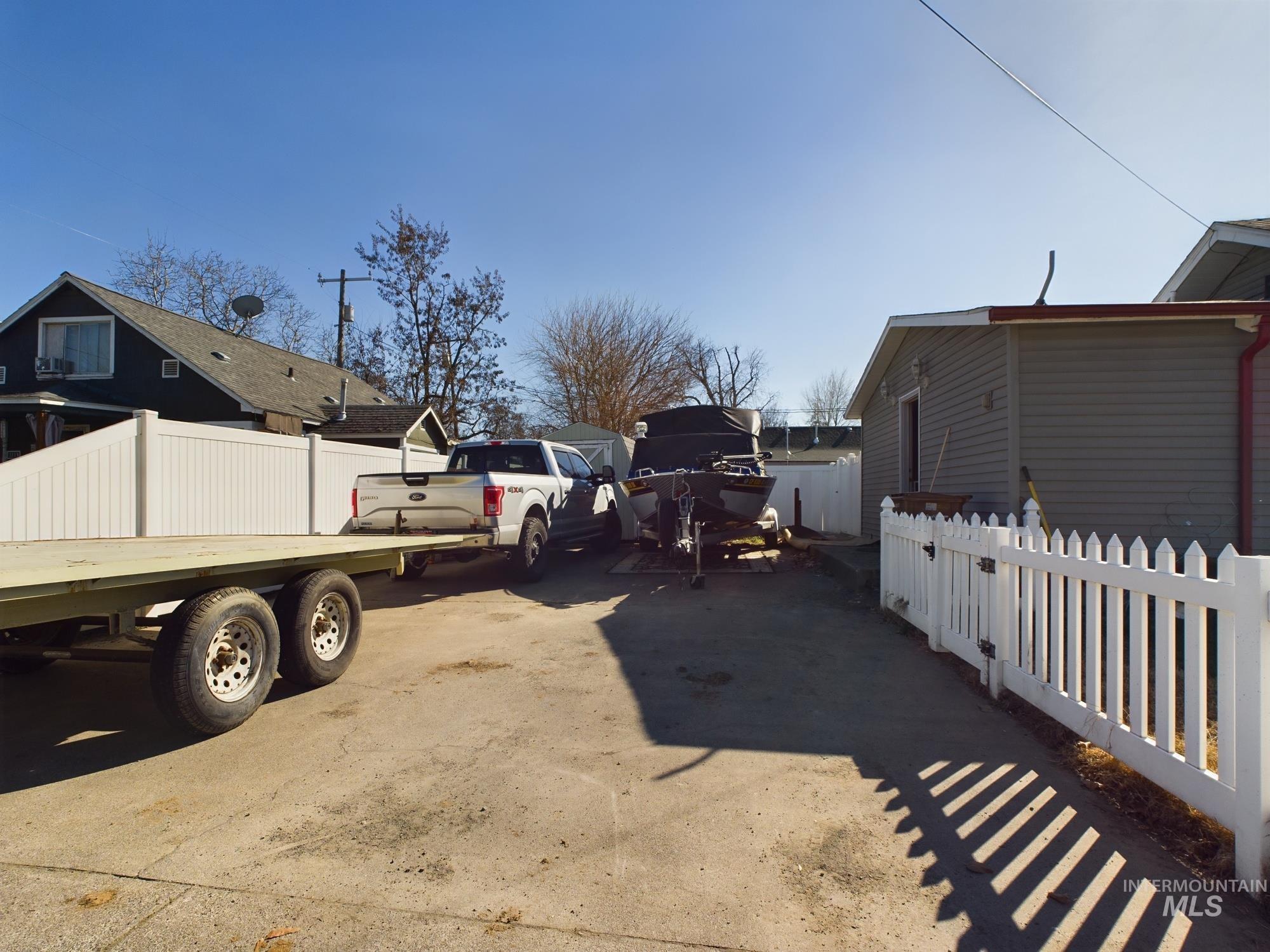 601 12th St. Property Photo 19