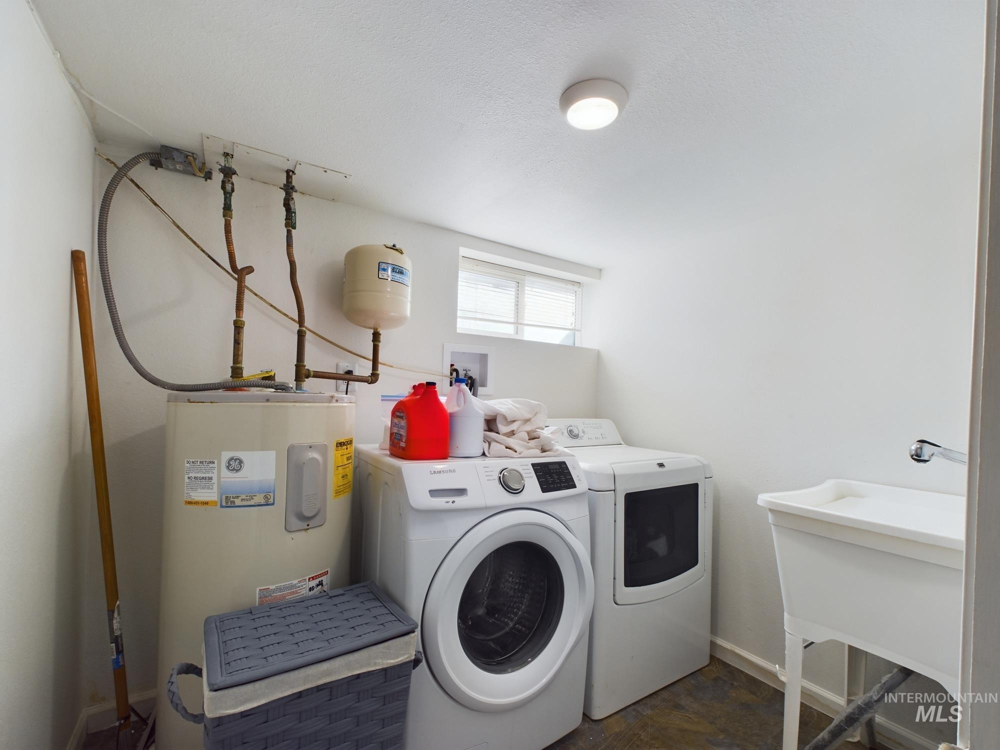 601 12th St. Property Photo 22