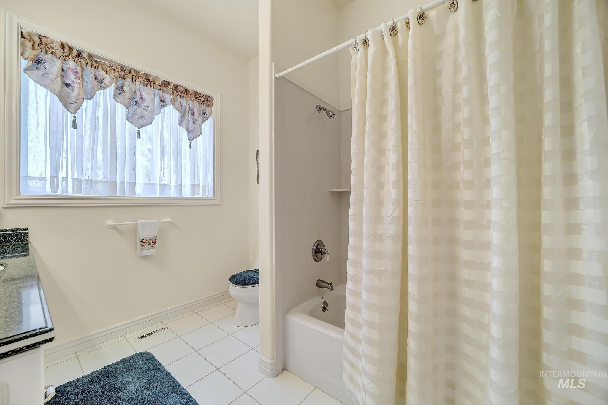 4098 Hidden Lakes Dr Property Photo 31