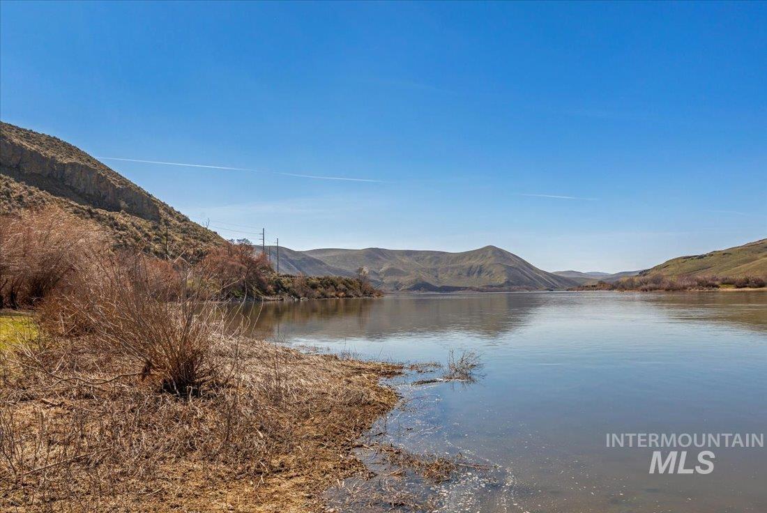 5645 Or-201 Property Photo 5