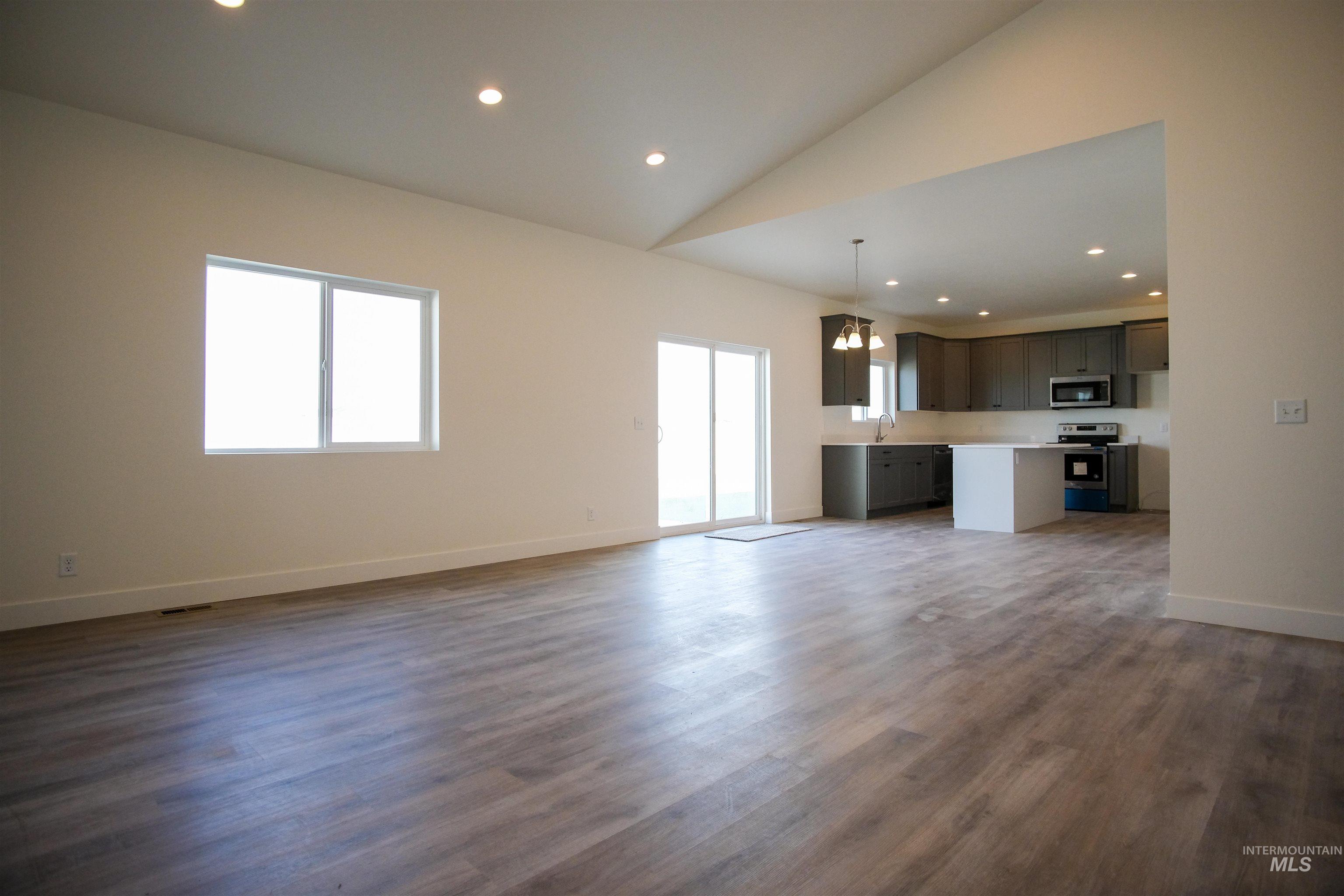 2441 Dorchester Ave Property Photo 11