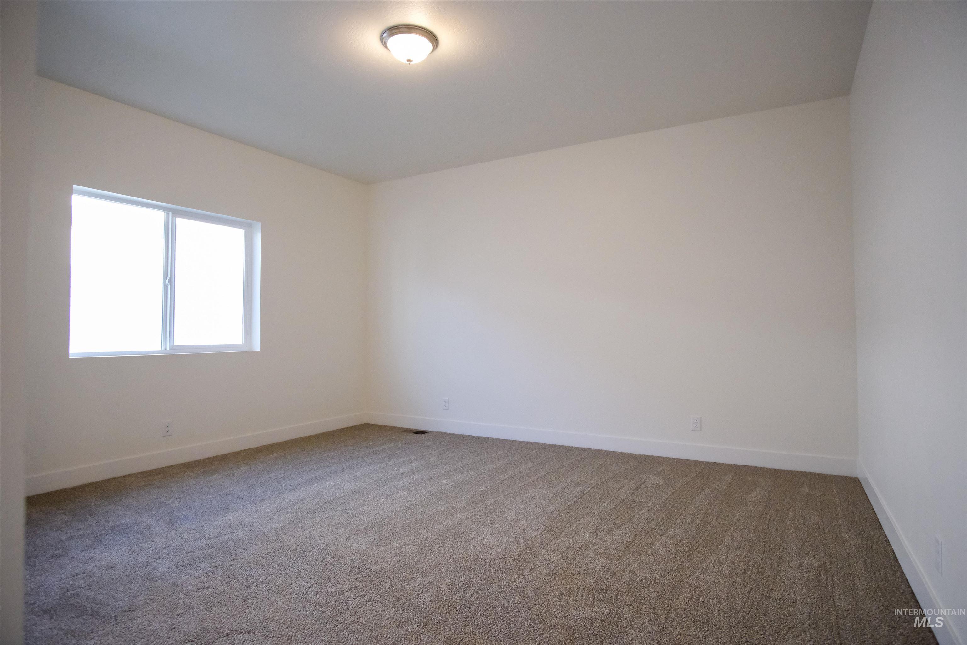 2441 Dorchester Ave Property Photo 12