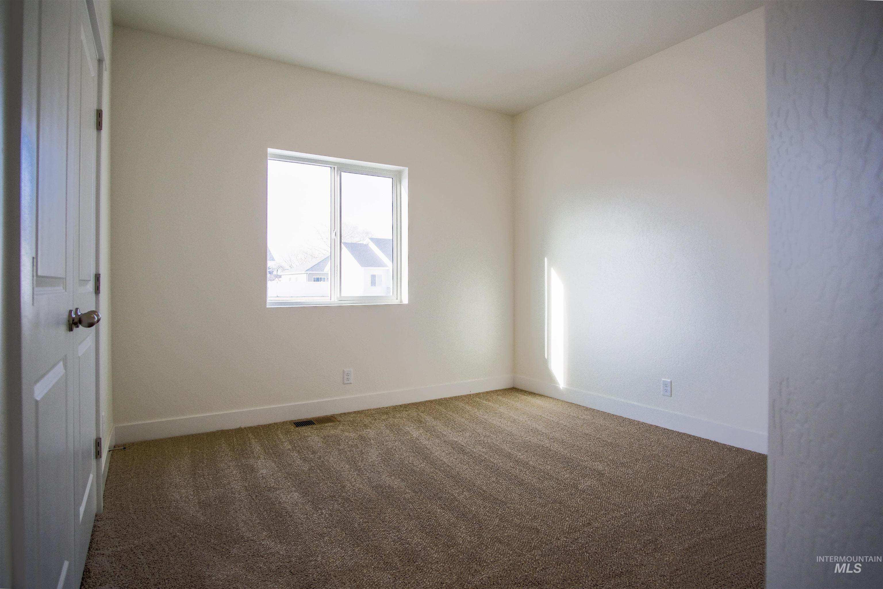 2441 Dorchester Ave Property Photo 18