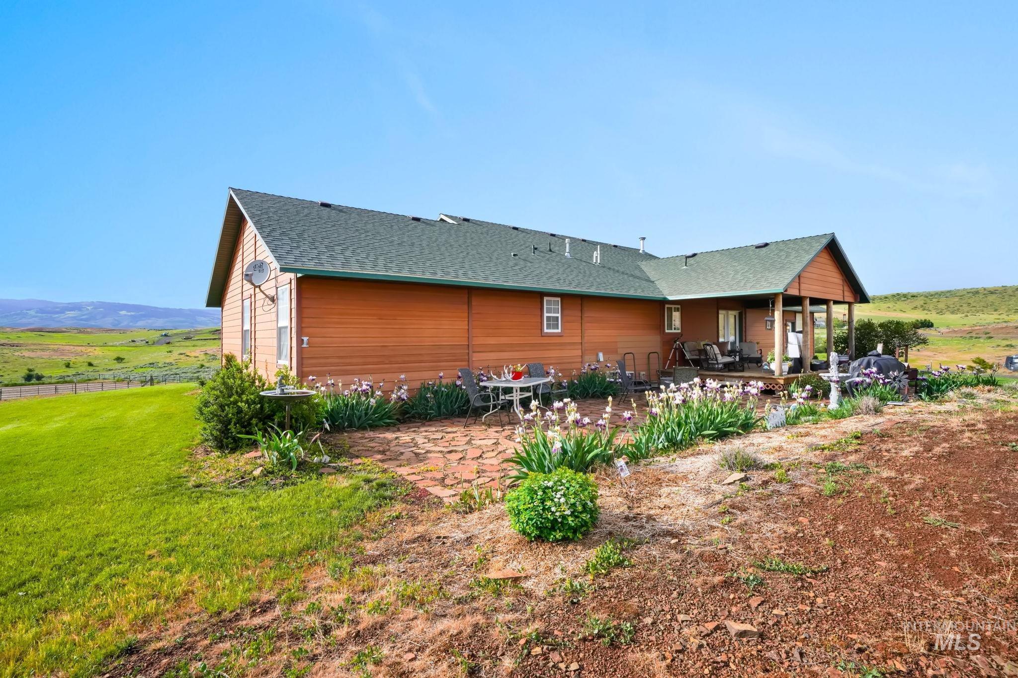 1829 Hidden Canyon Rd. Property Photo 2
