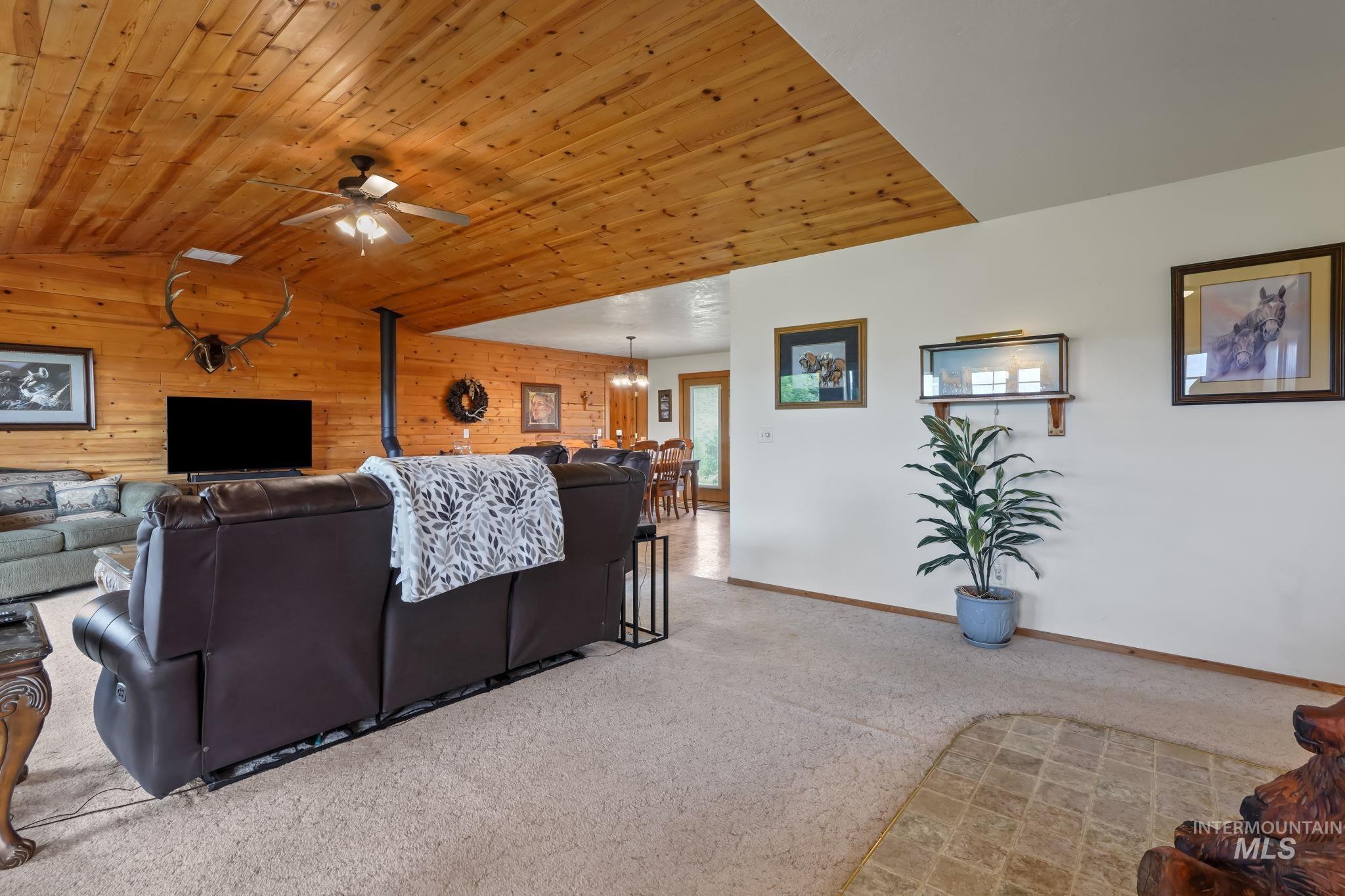 1829 Hidden Canyon Rd. Property Photo 4