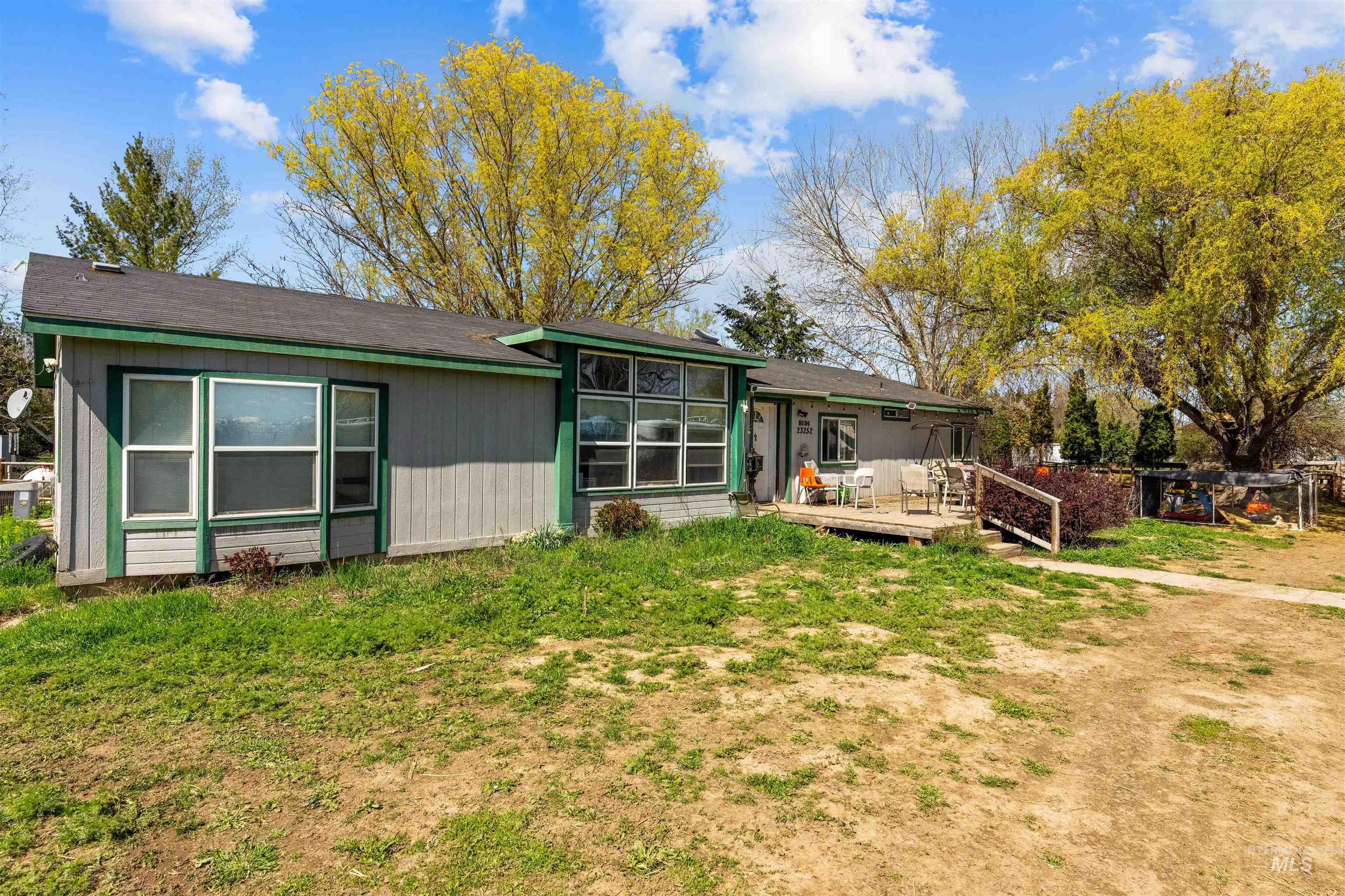 8696 Midstar Lane Property Photo 2