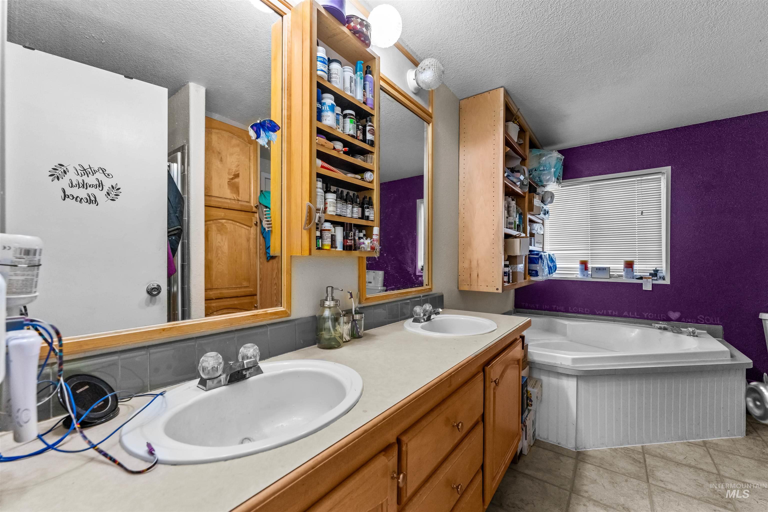 8696 Midstar Lane Property Photo 9