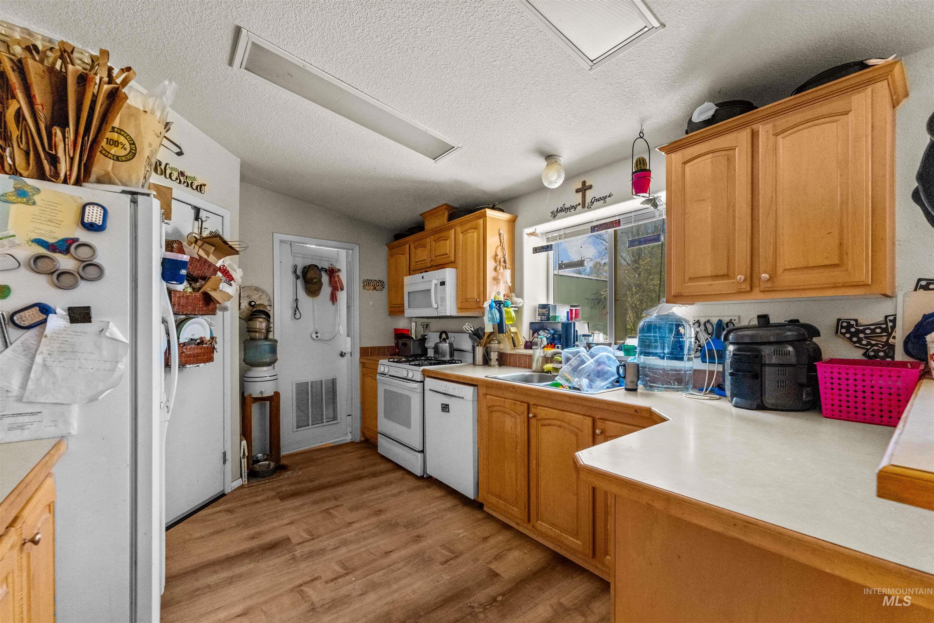 8696 Midstar Lane Property Photo 12