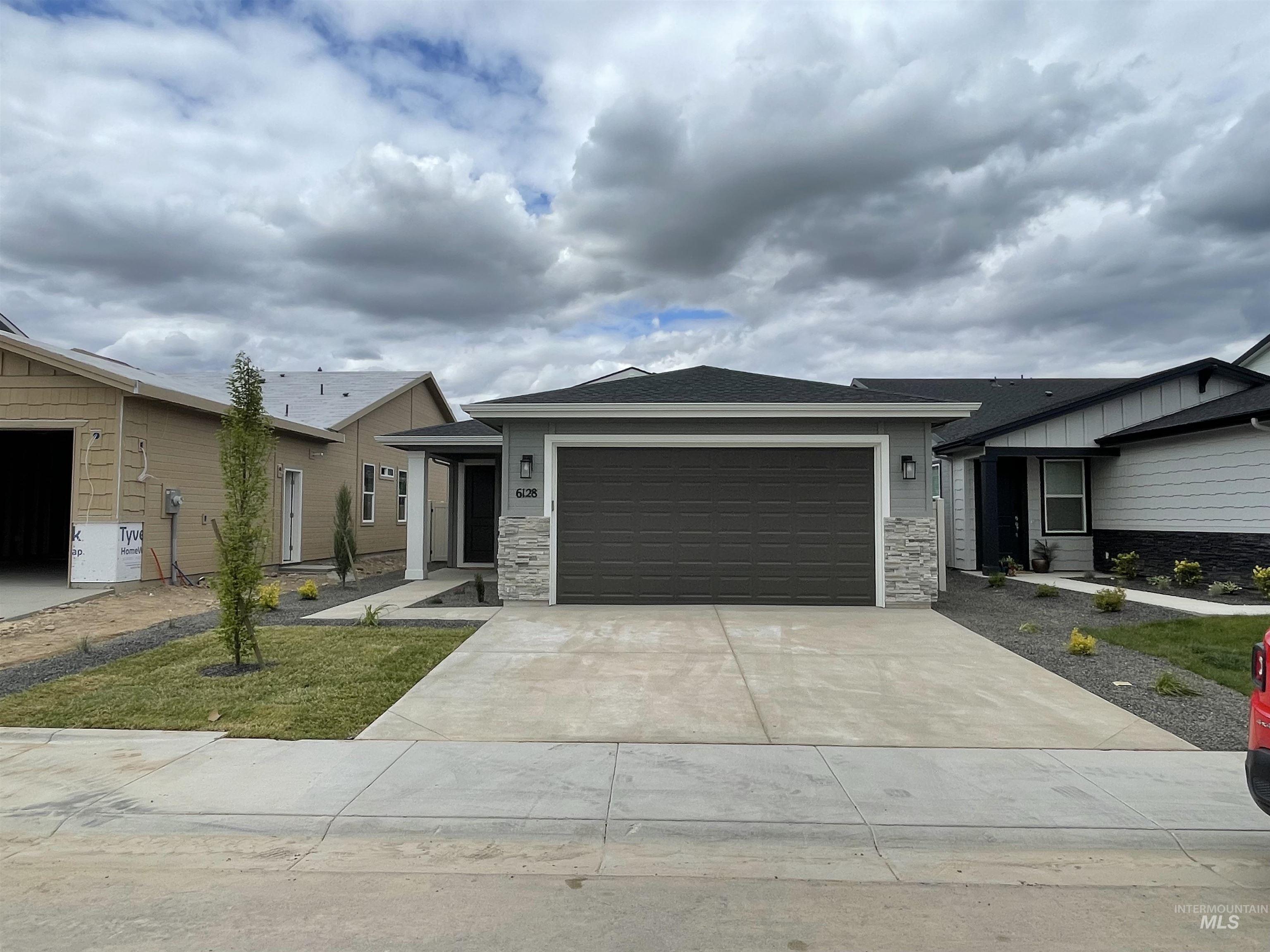 6128 W Fireline Ct Property Photo 1