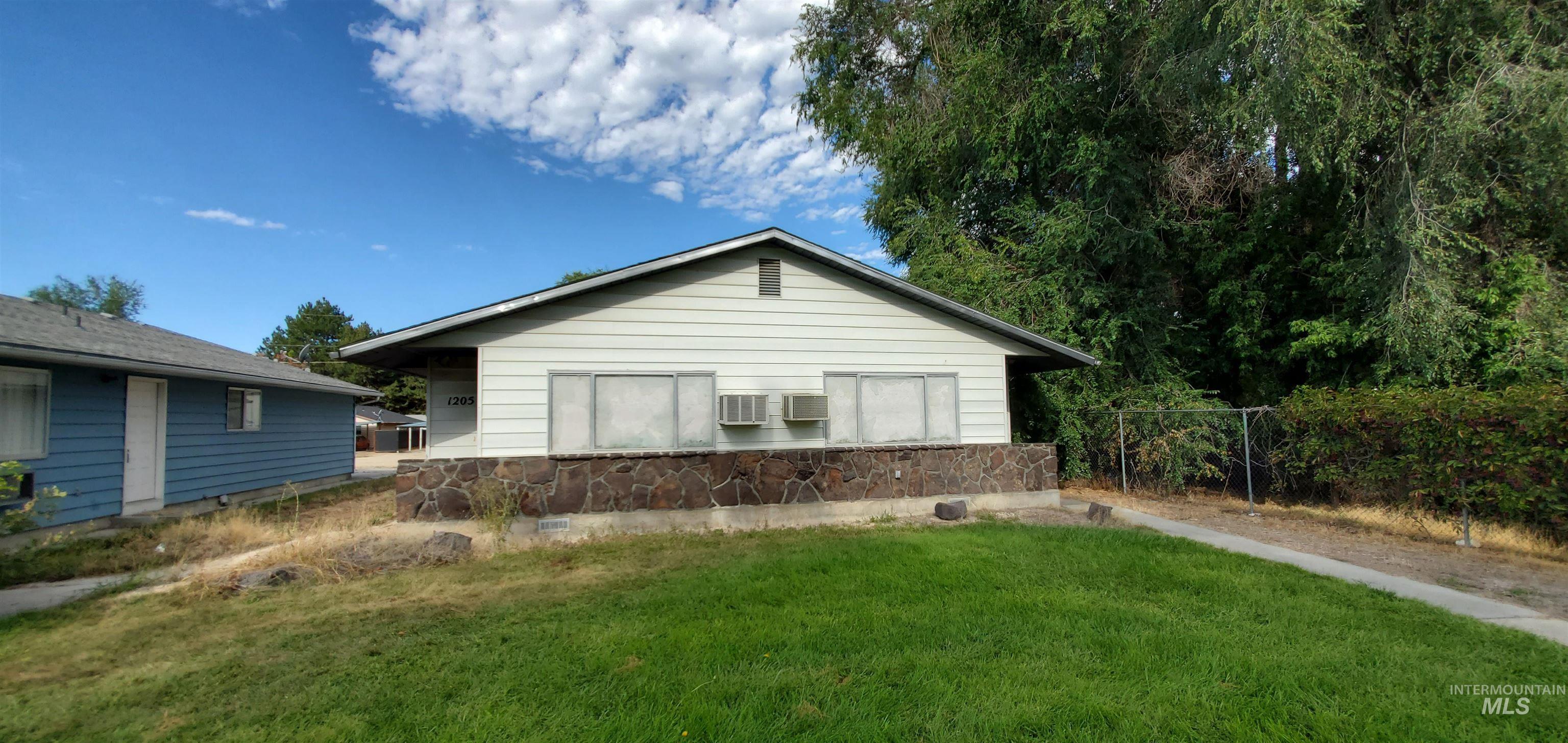 1203 S Elder St Property Photo