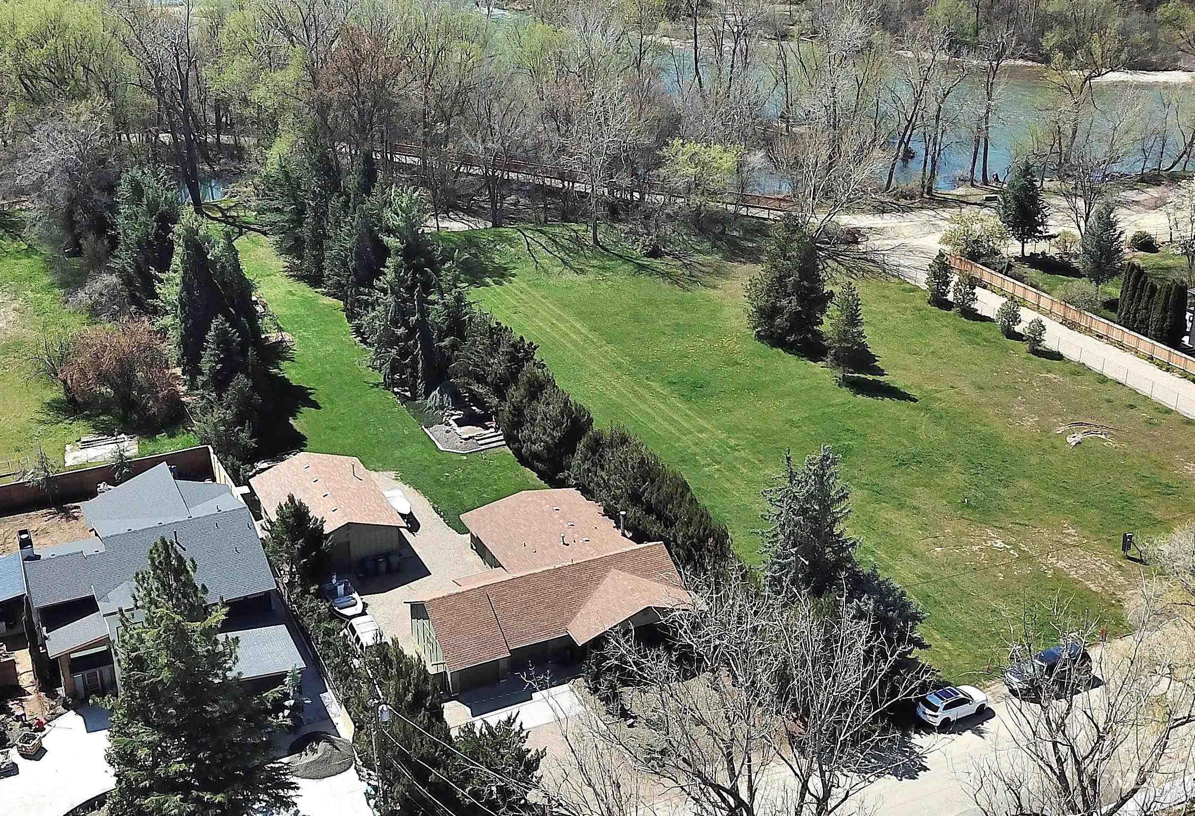 5321 W Wylie Property Photo