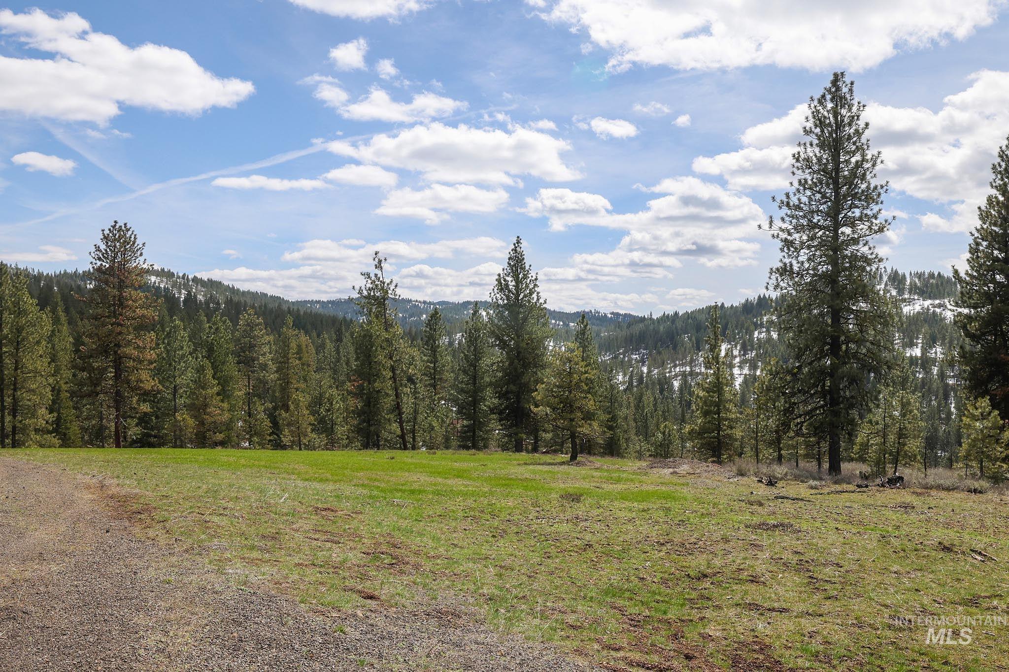 Lot 14 Tamarack View Property Photo 6