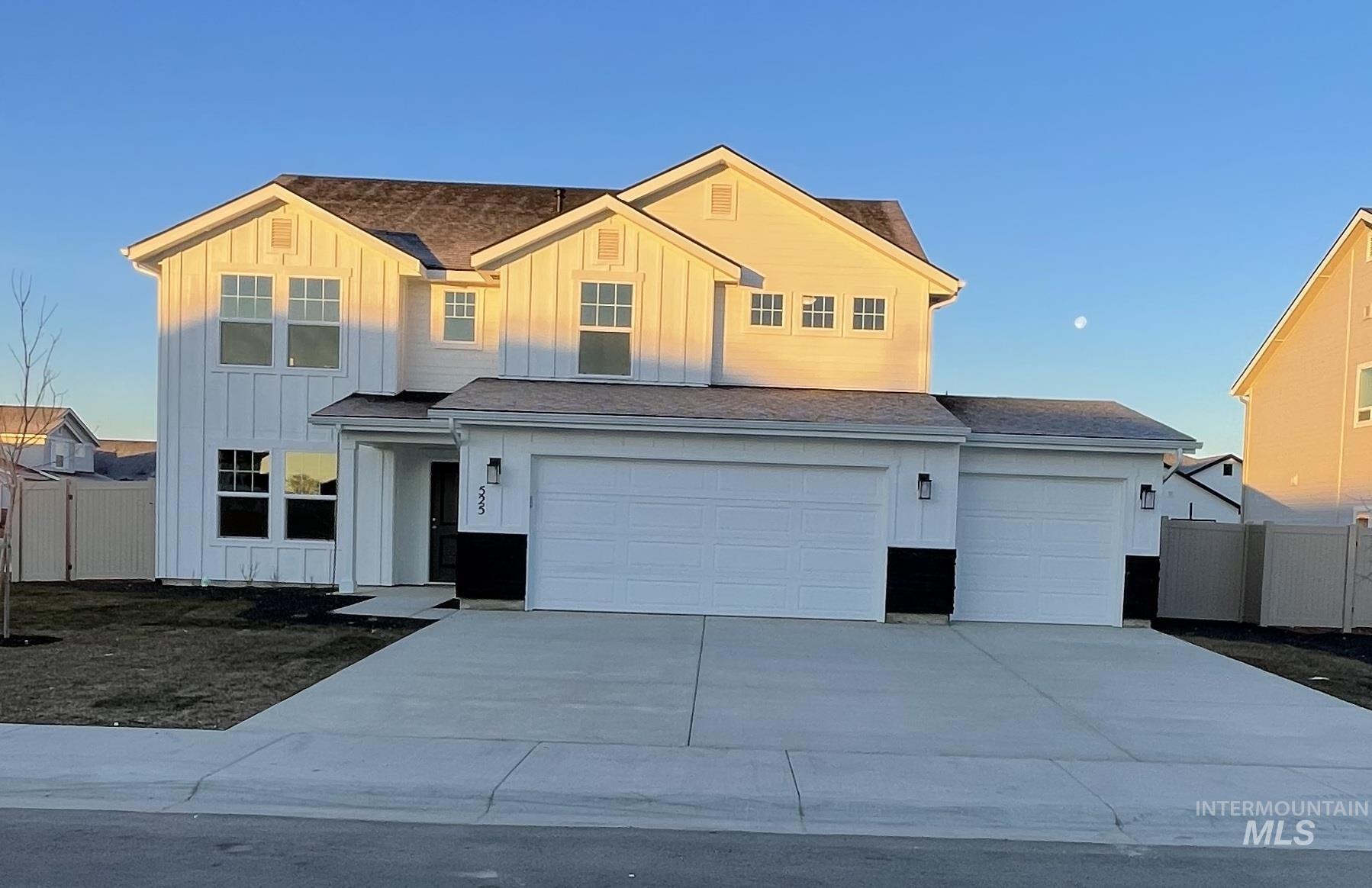 525 Limerick Ct Property Photo 1