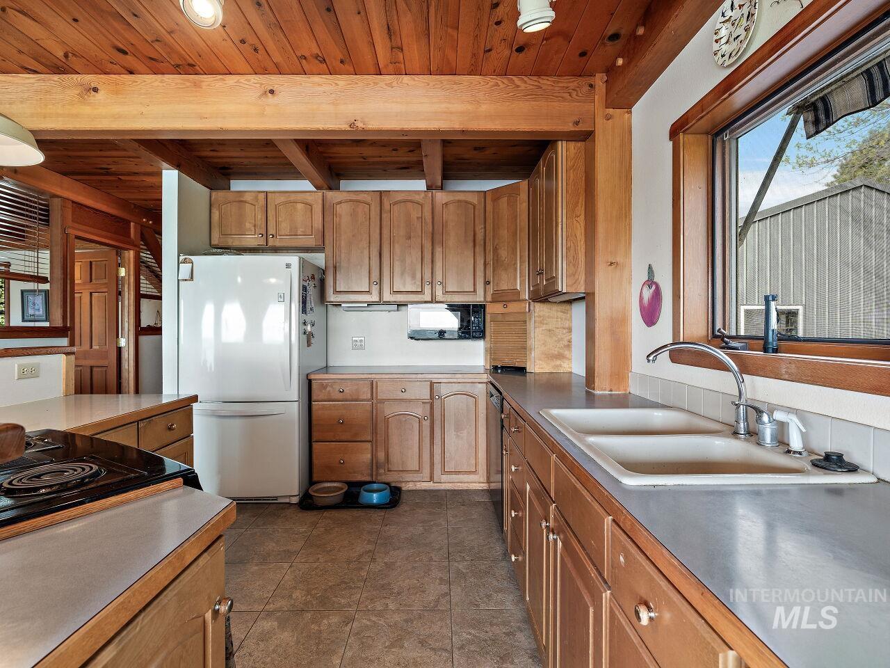 11775 Lower Bench Road Property Photo 27