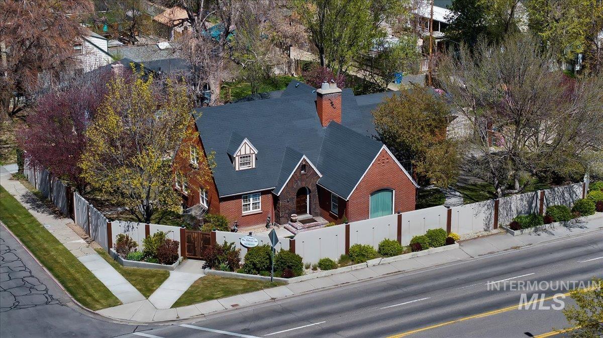 102 Fillmore Street Property Photo 2