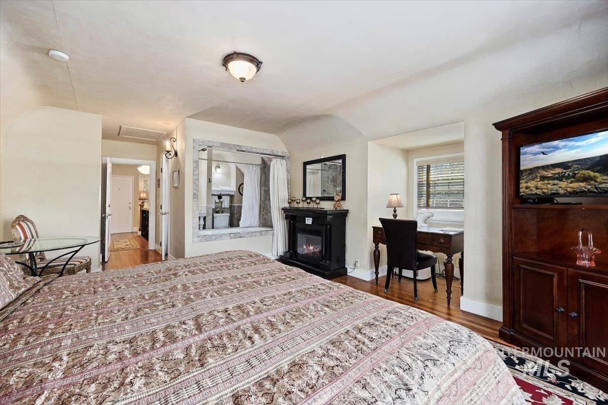 102 Fillmore Street Property Photo 28