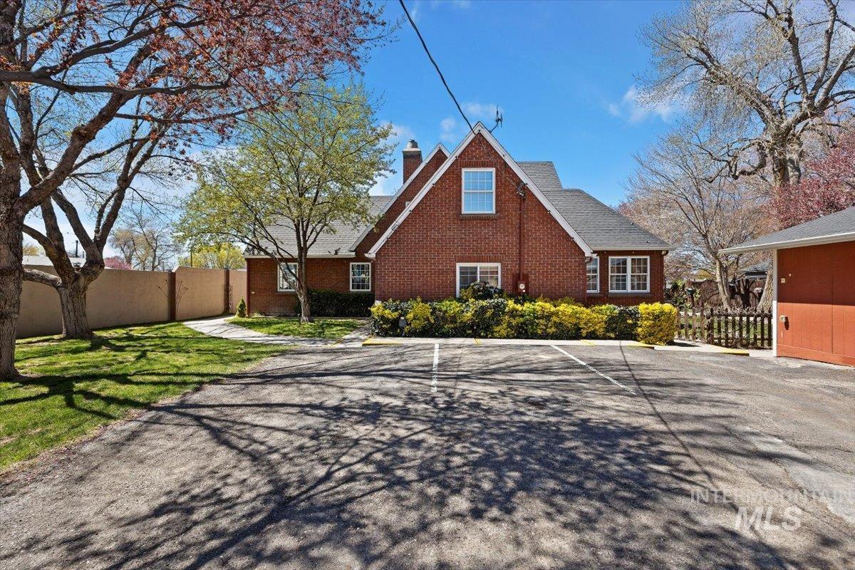 102 Fillmore Street Property Photo 37