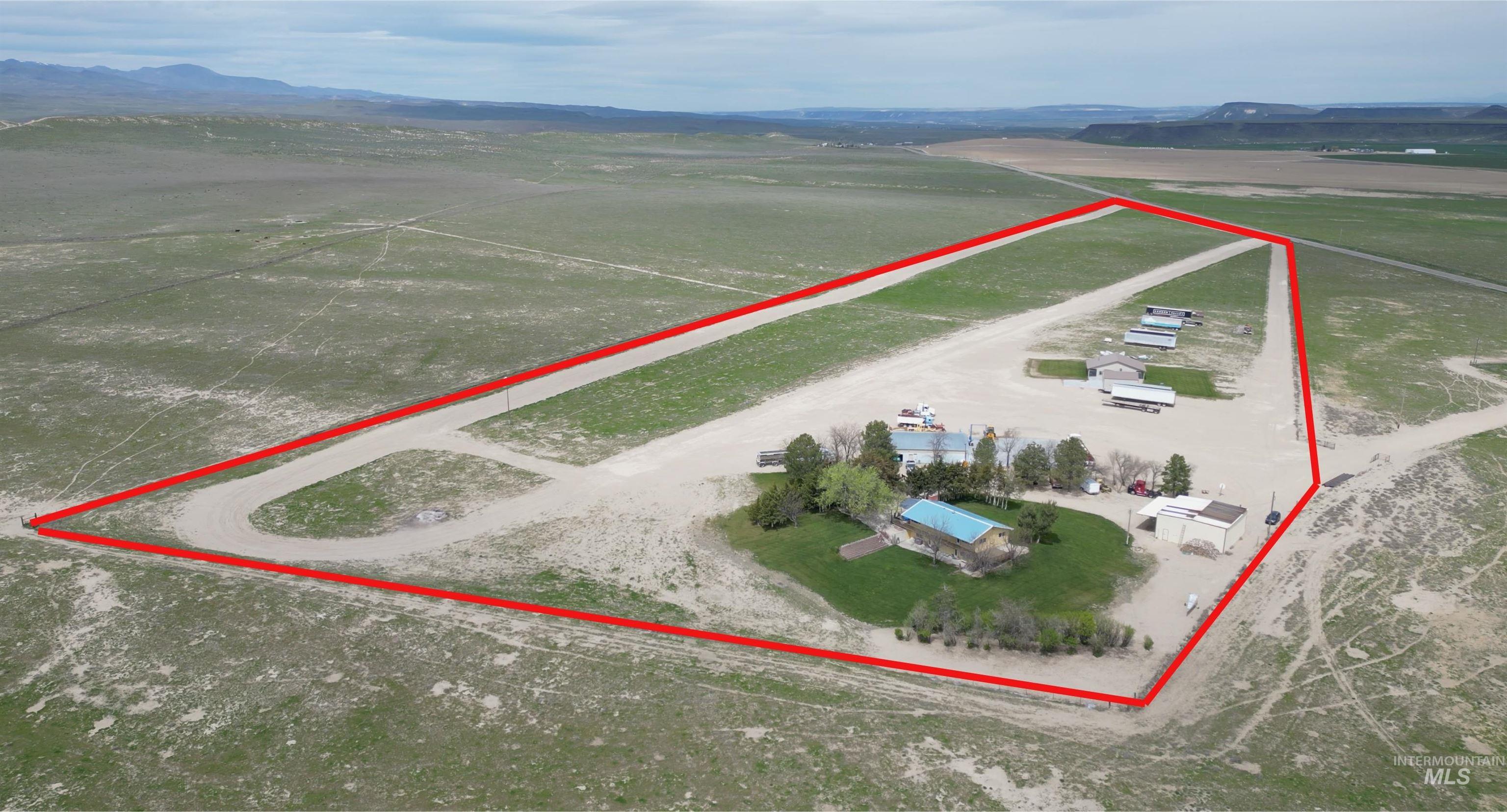 18010 Propeller Ln Property Photo 4