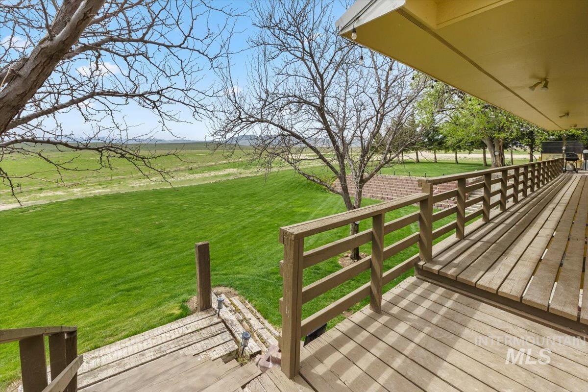 18010 Propeller Ln Property Photo 8