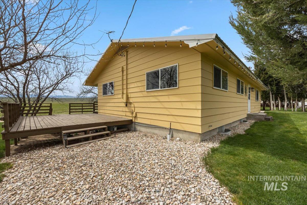 18010 Propeller Ln Property Photo 9