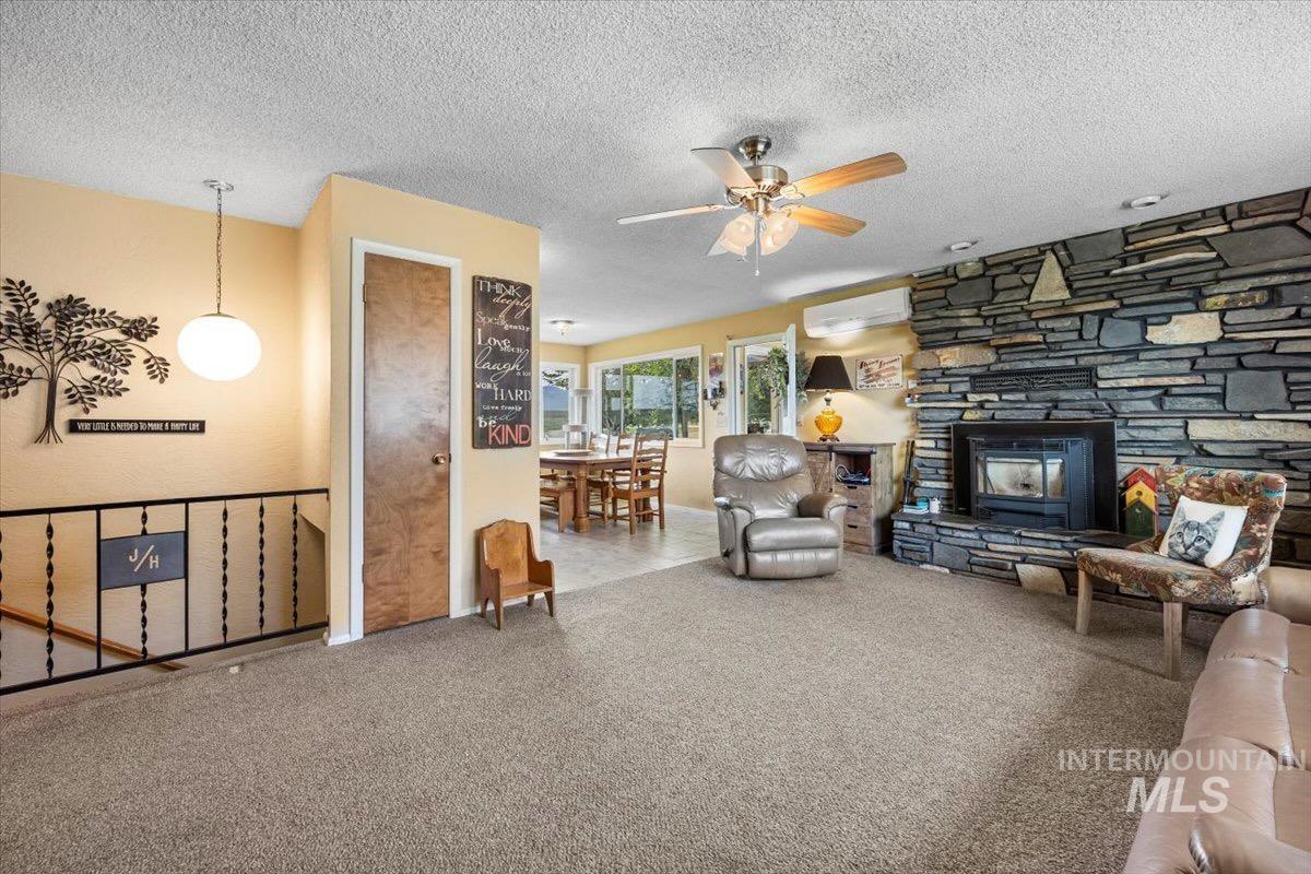18010 Propeller Ln Property Photo 18