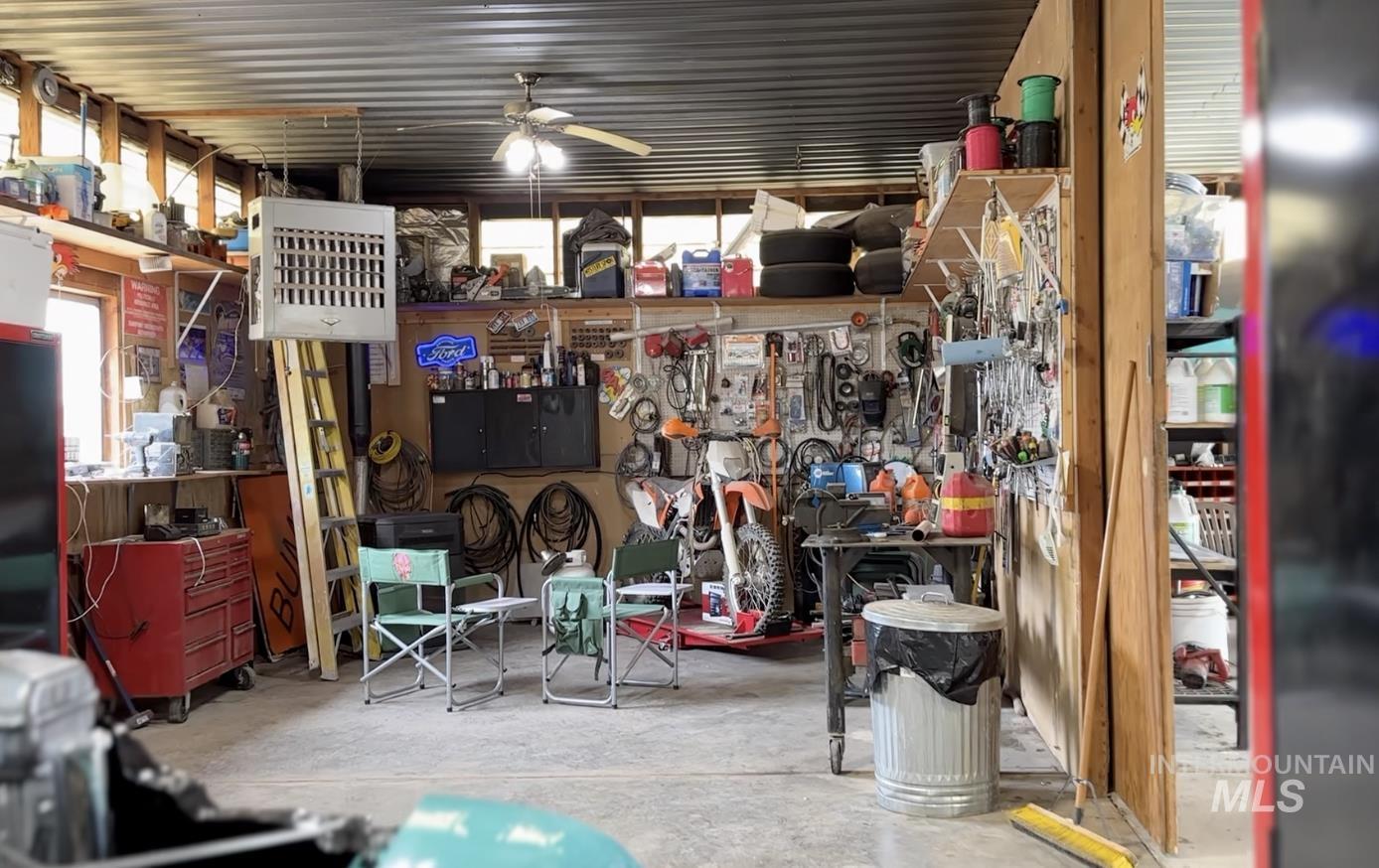 18010 Propeller Ln Property Photo 32