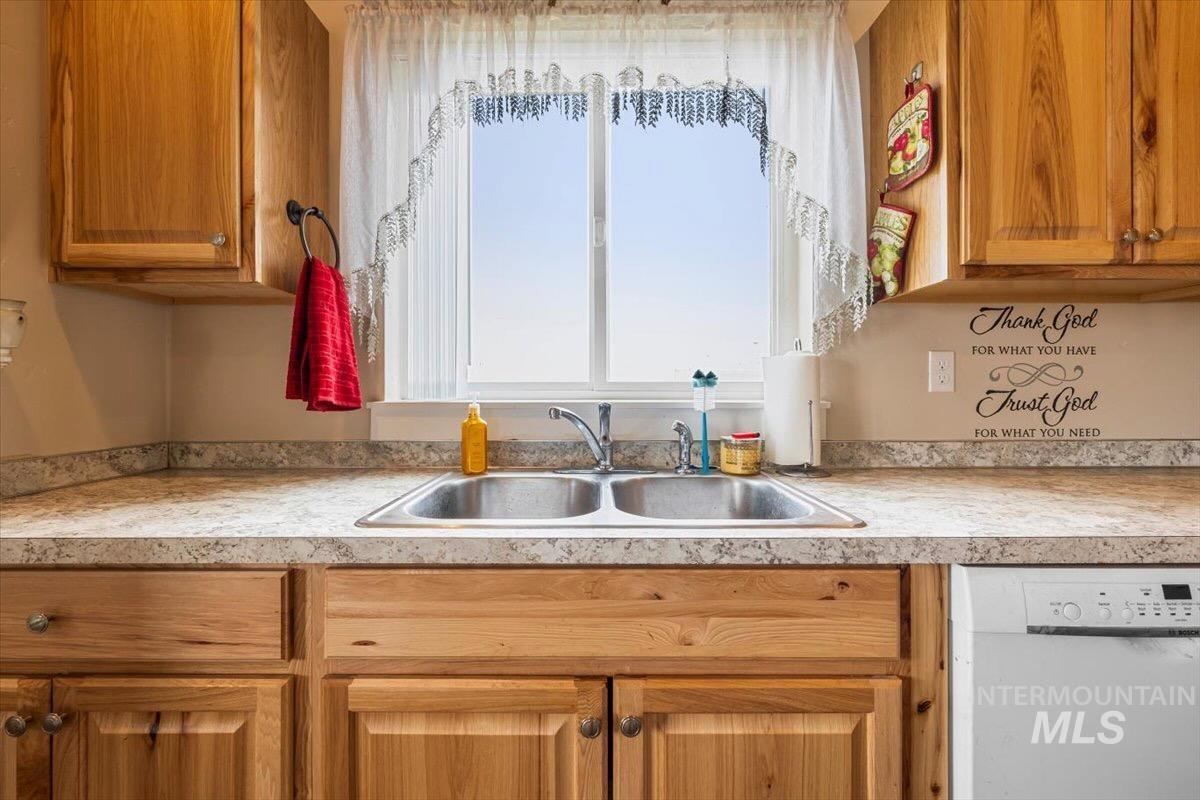 18010 Propeller Ln Property Photo 43