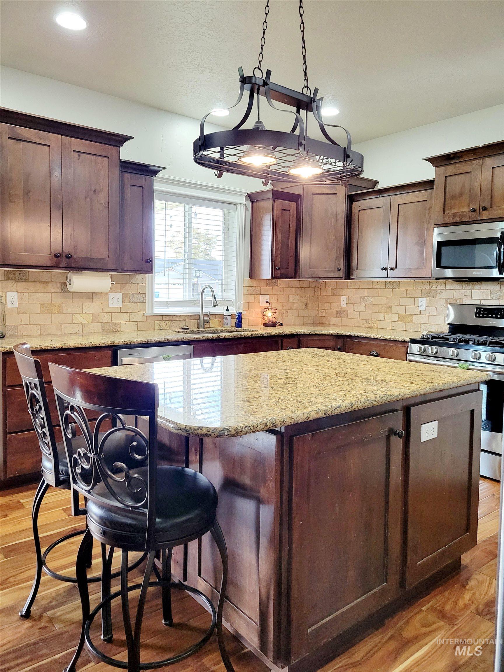 637 Syringa Springs Dr Property Photo 8
