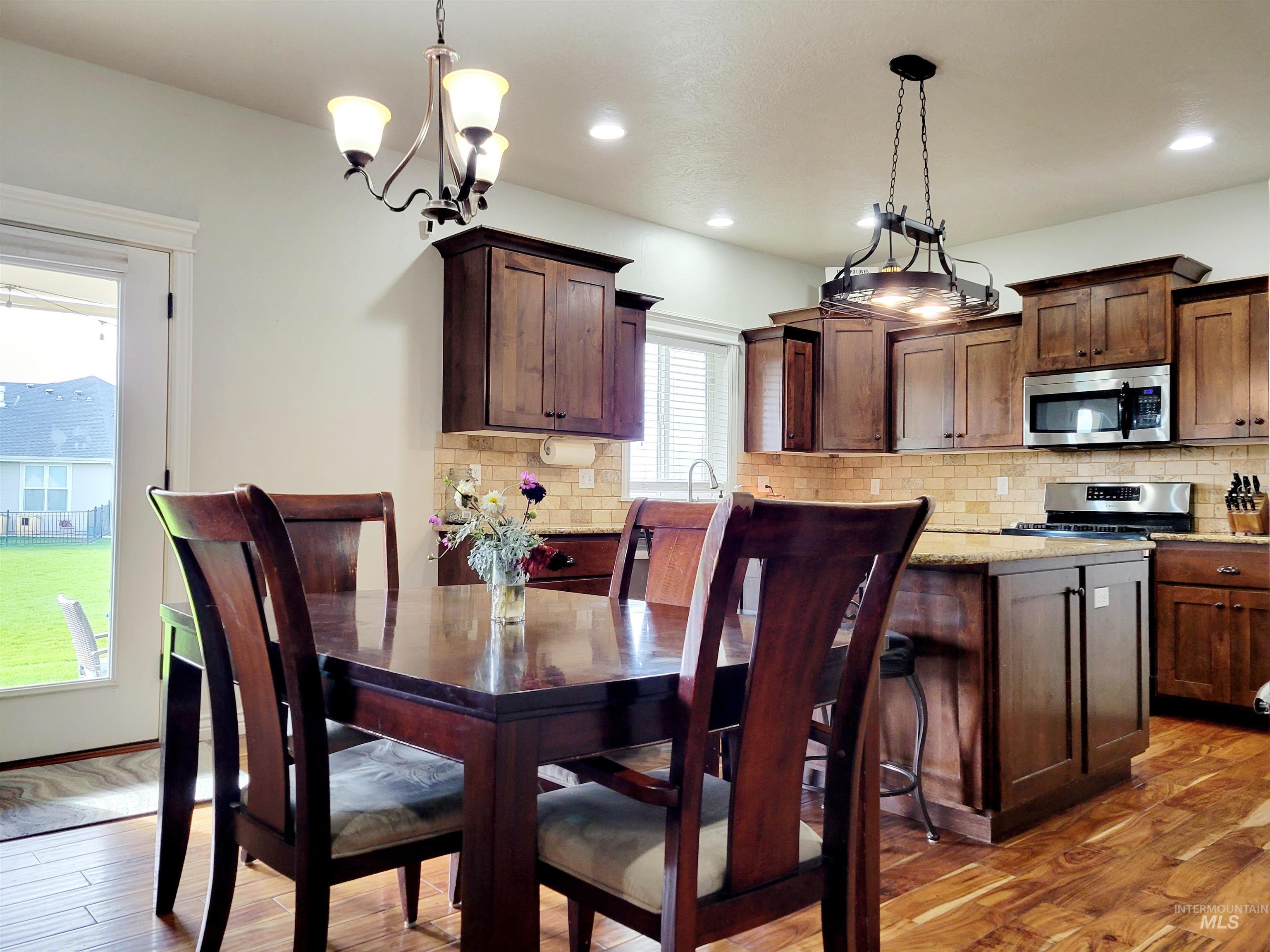 637 Syringa Springs Dr Property Photo 11