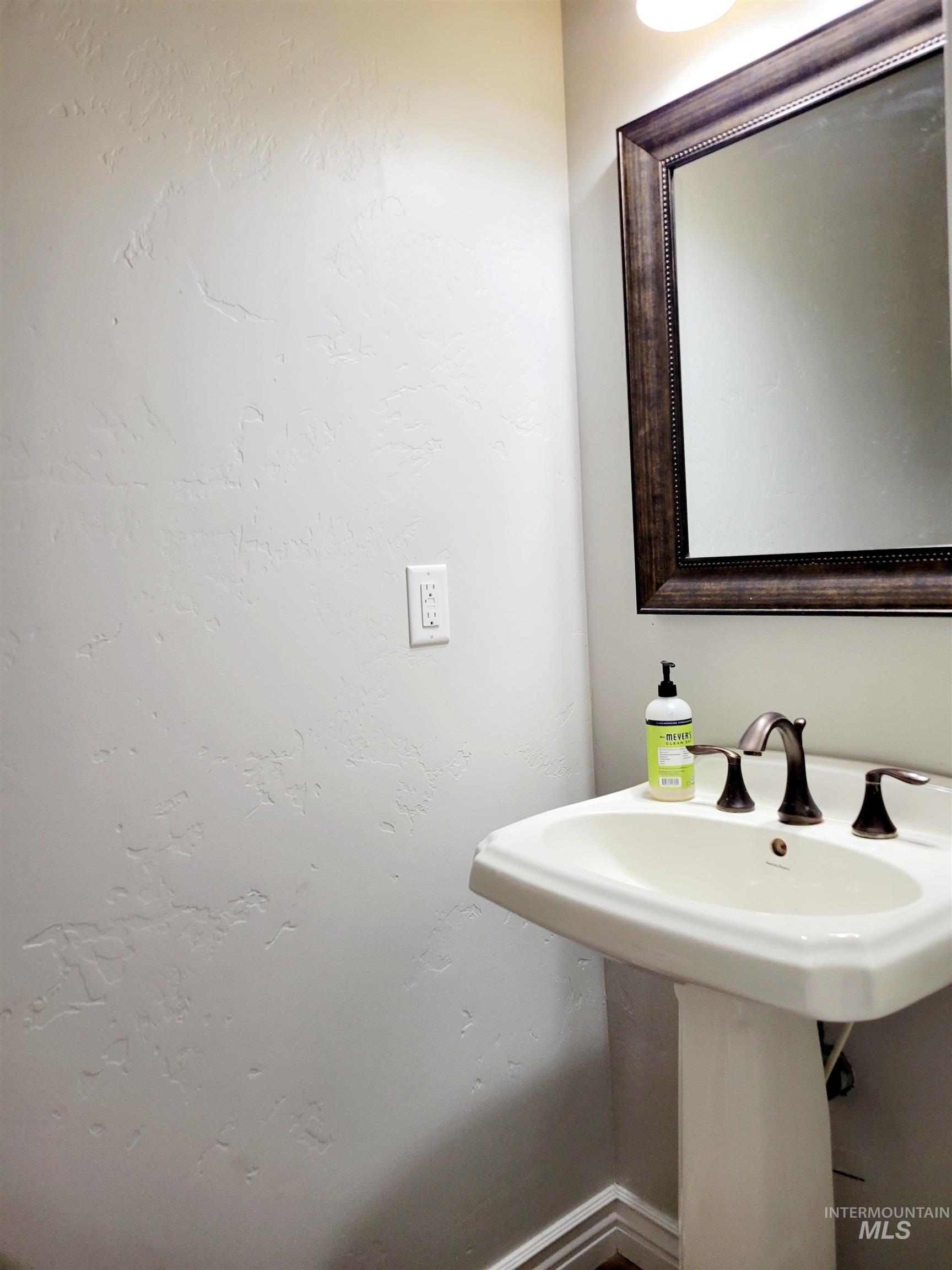 637 Syringa Springs Dr Property Photo 27