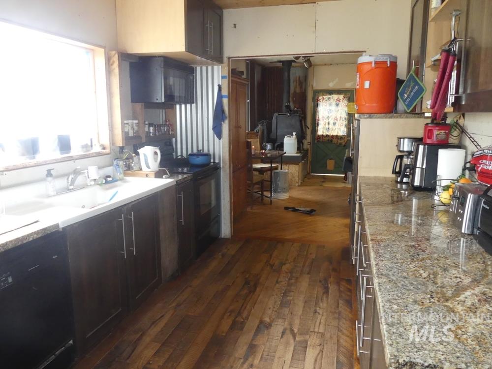 695 S Samson Trail Property Photo 6