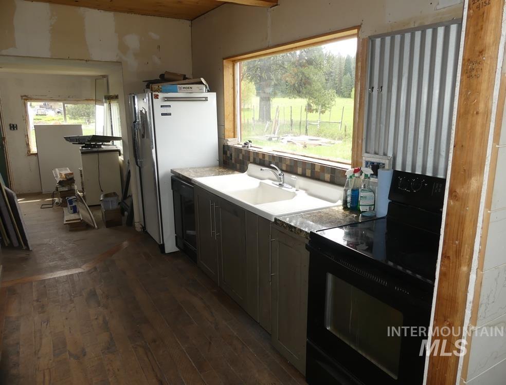 695 S Samson Trail Property Photo 19