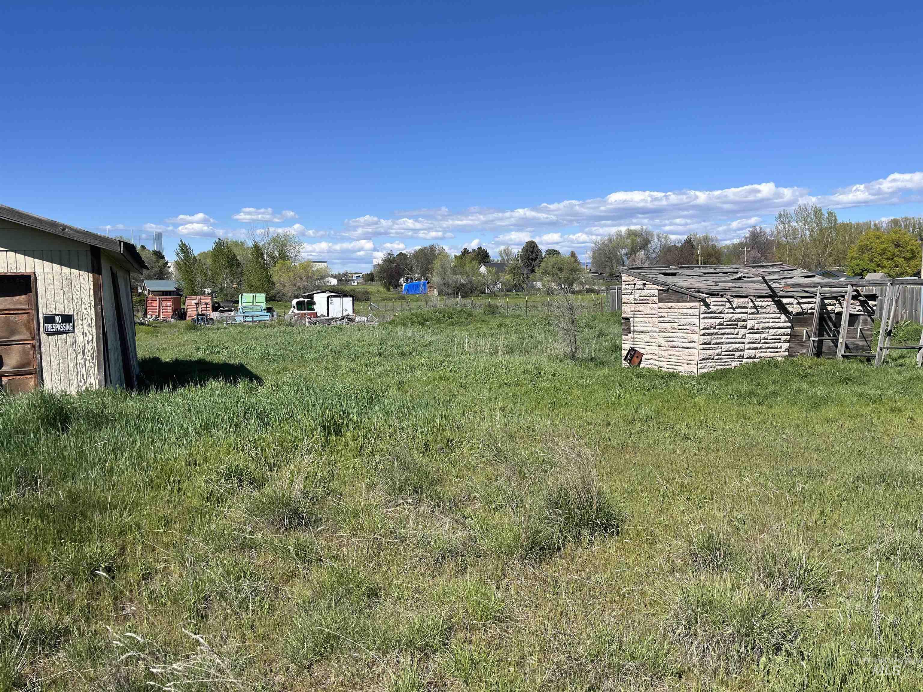 3970 E Overland Property Photo 4