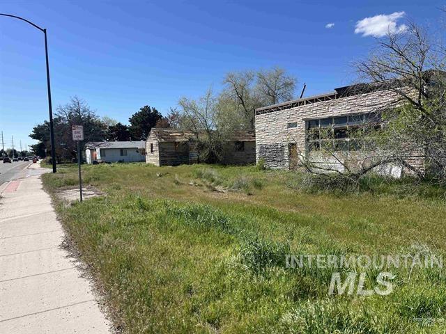 3970 E Overland Rd Property Photo