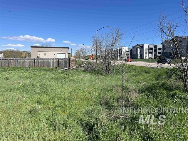 3970 E Overland Rd Property Photo 3