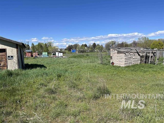 3970 E Overland Rd Property Photo 4