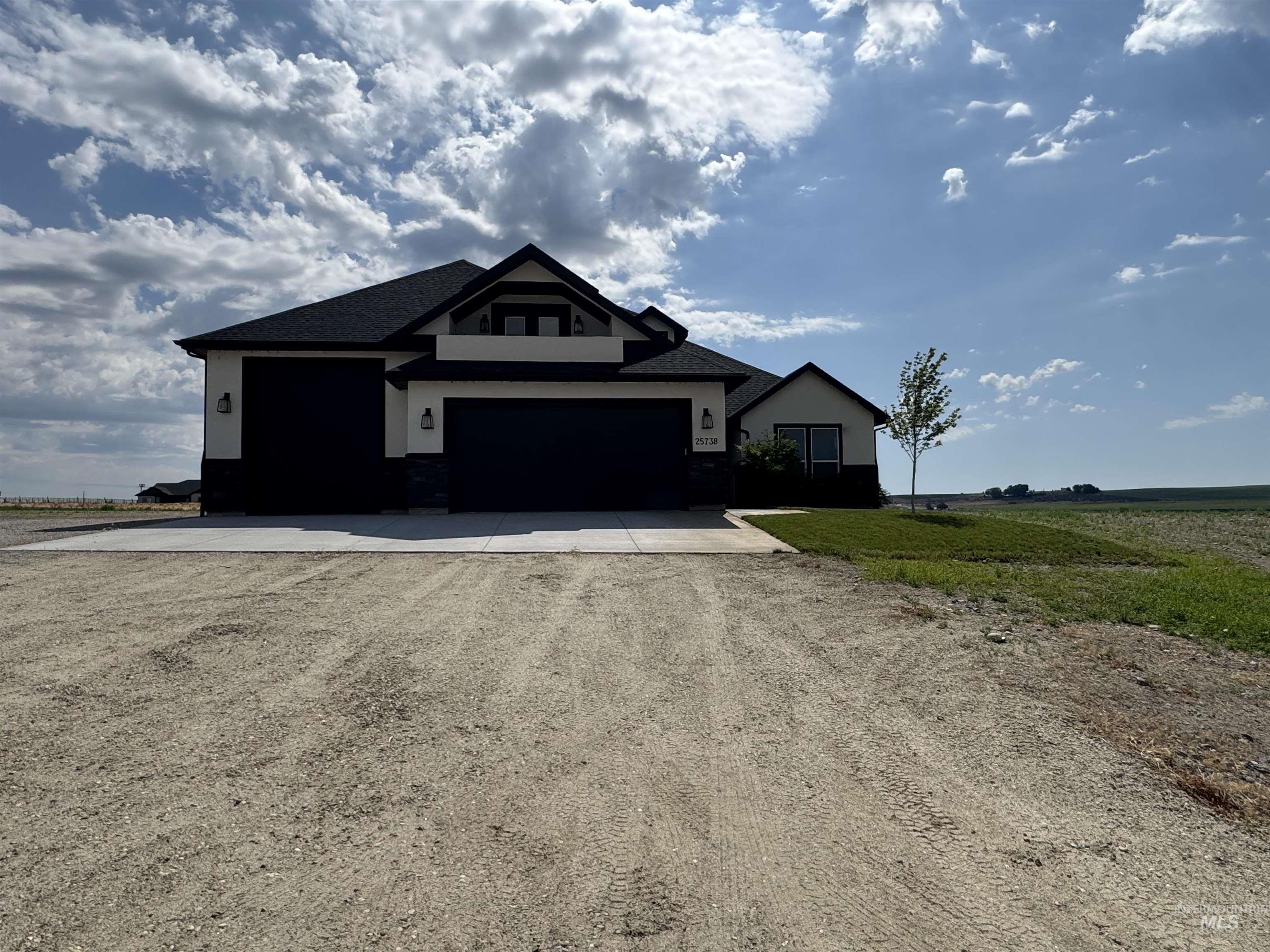 25738 Clydesdale Lane Property Photo 1