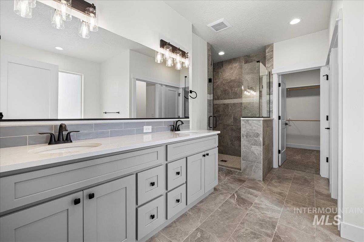 25738 Clydesdale Lane Property Photo 17