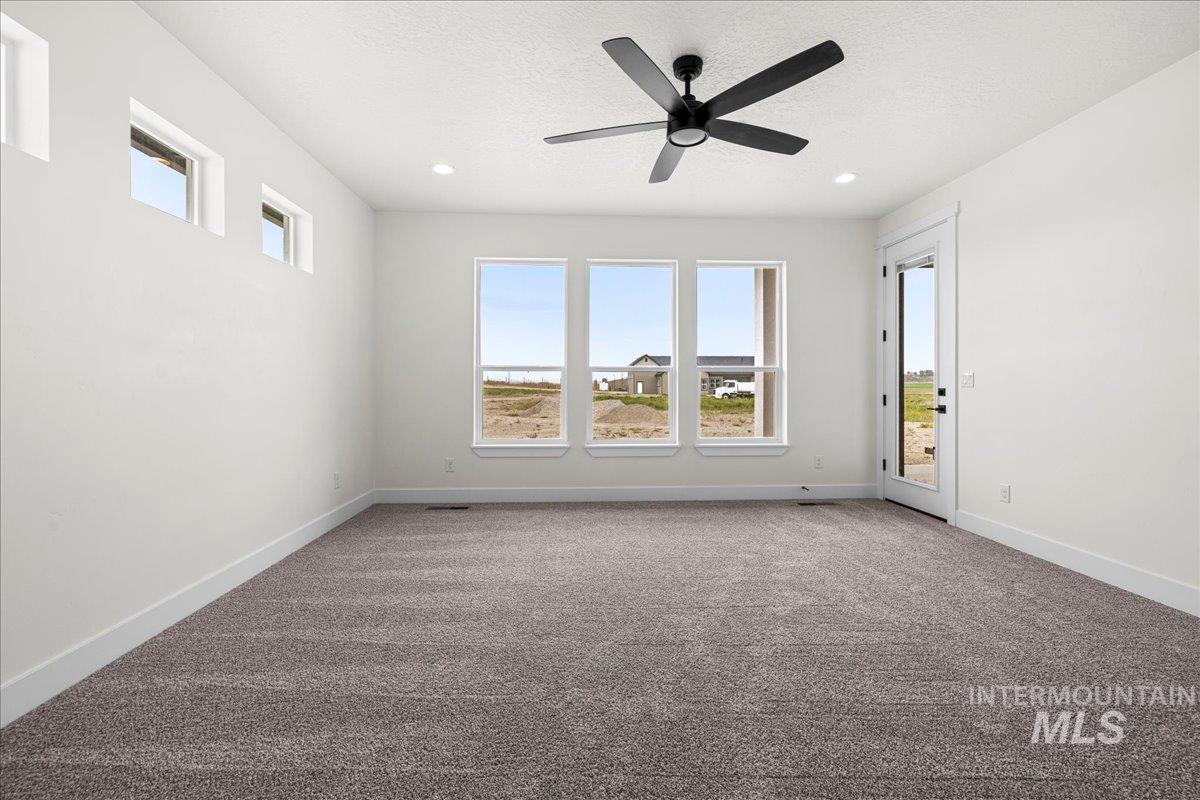 25738 Clydesdale Lane Property Photo 19