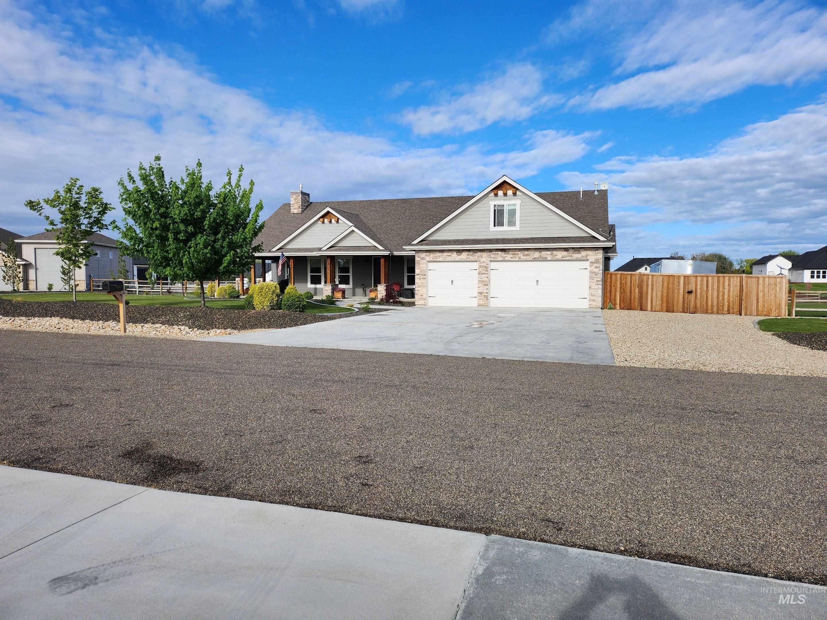 24071 Painted Horse Property Photo 2