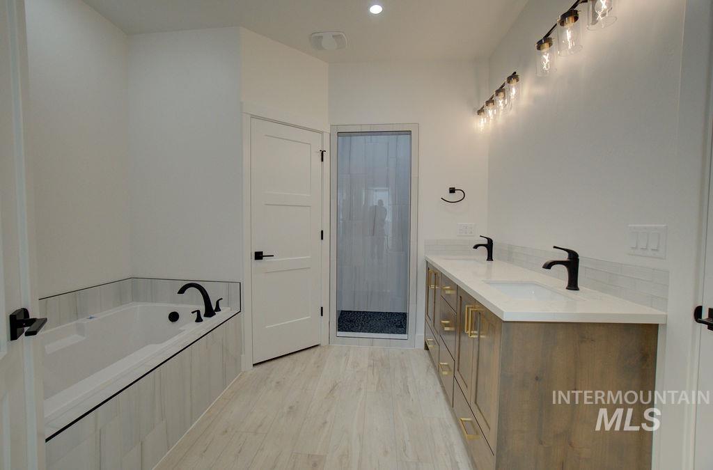 1512 Leslie Dr Property Photo 12