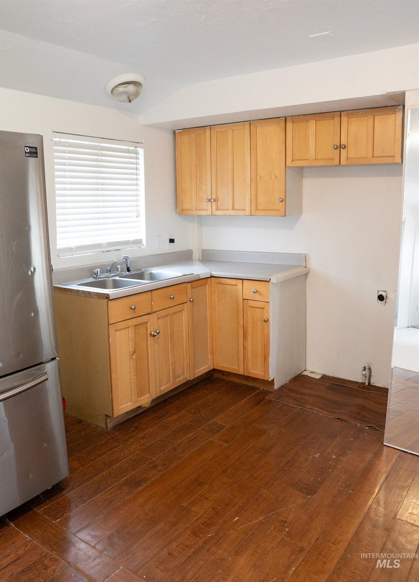 757 Normal Ave #c2 Property Photo 6