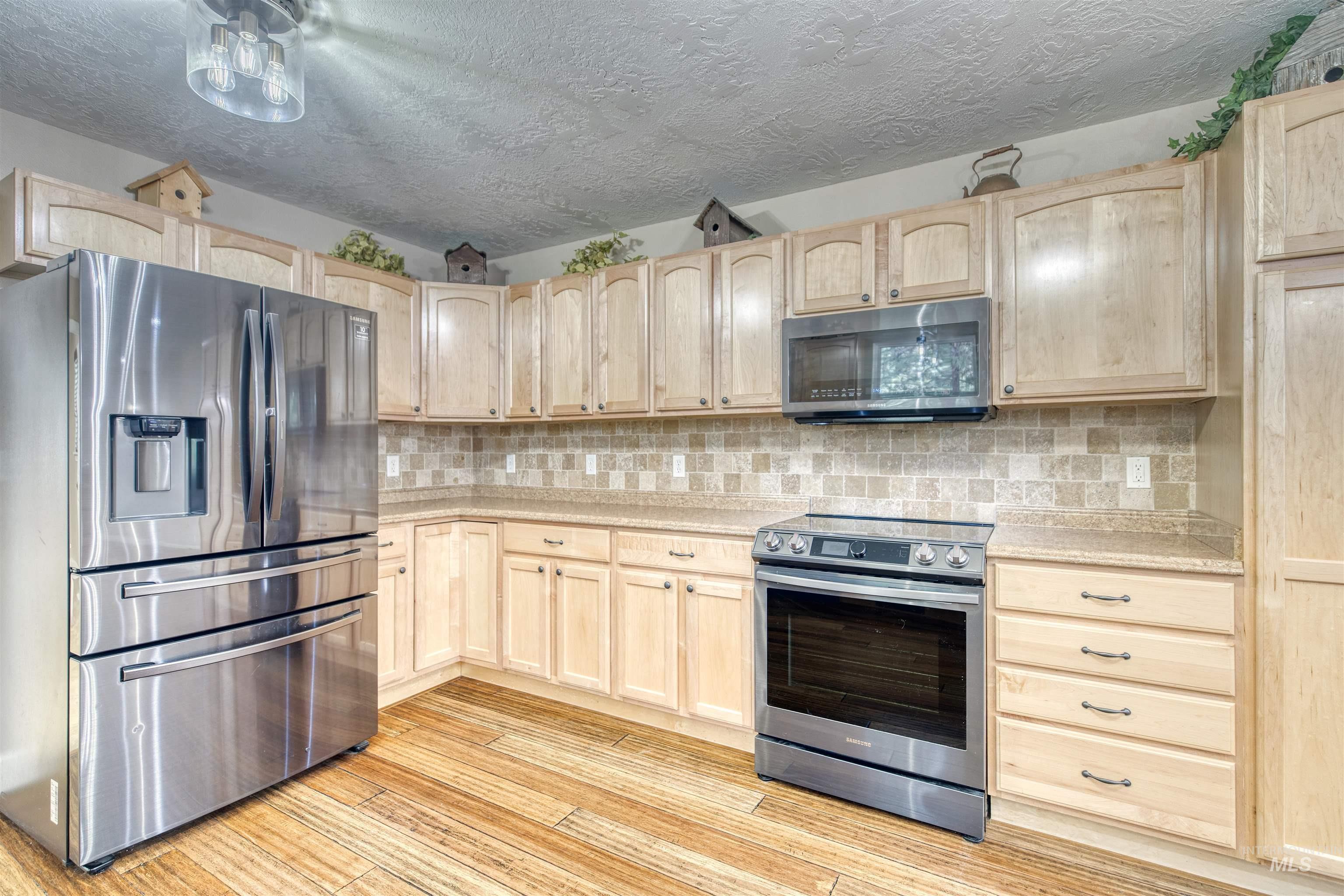 12 Horseshoe Road Property Photo 4