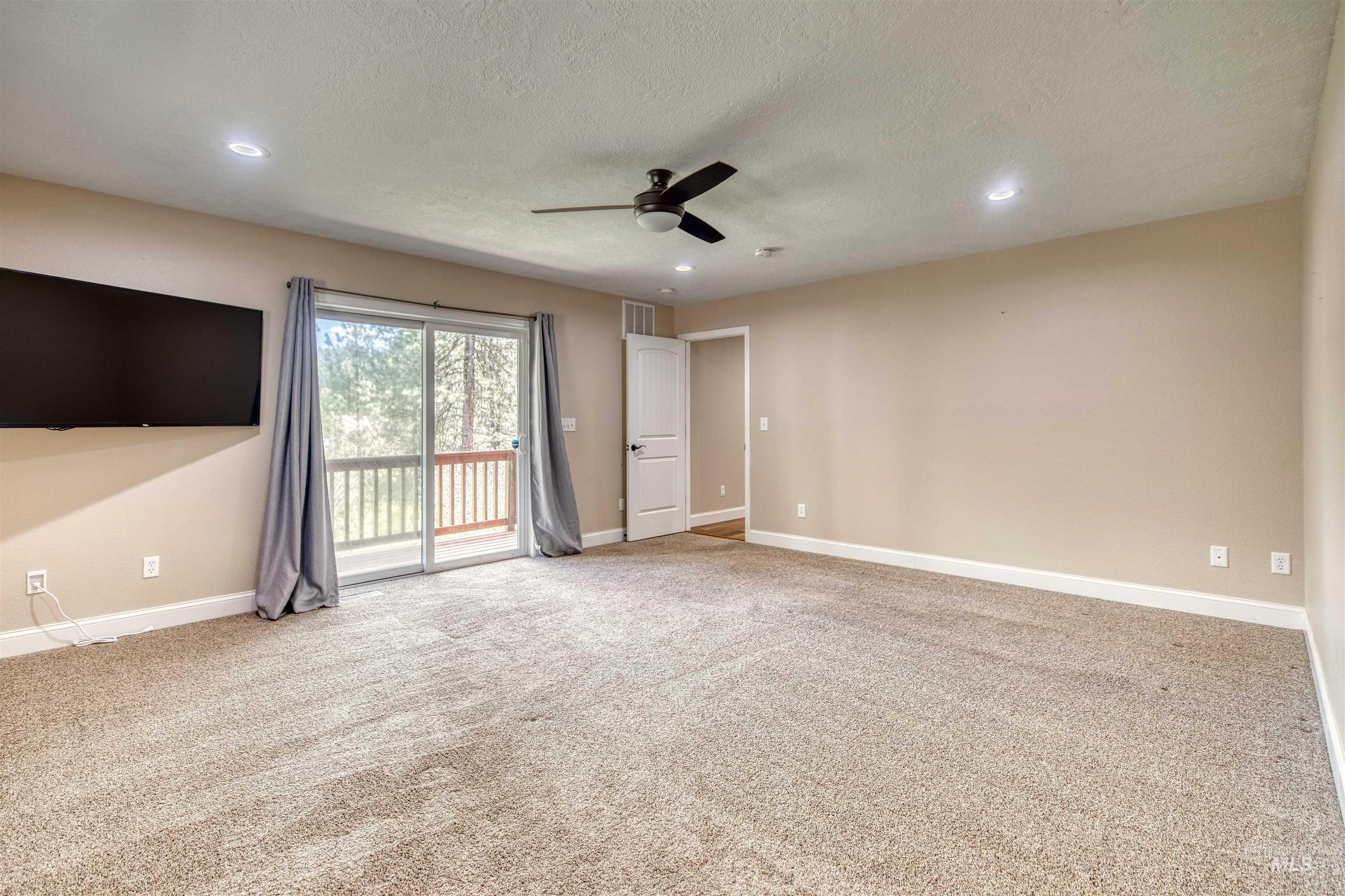 12 Horseshoe Road Property Photo 11